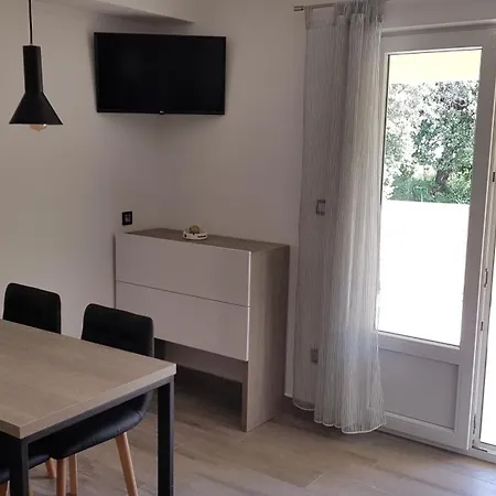 Premium Appartments Suha Punta Kampor