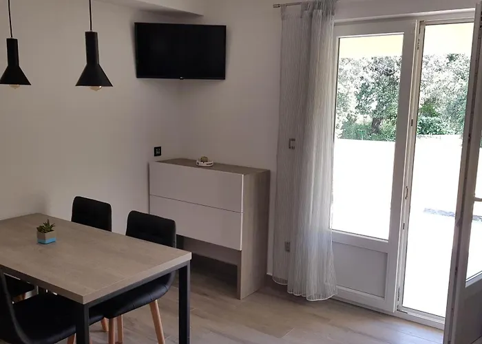 Premium Appartments Suha Punta Kampor